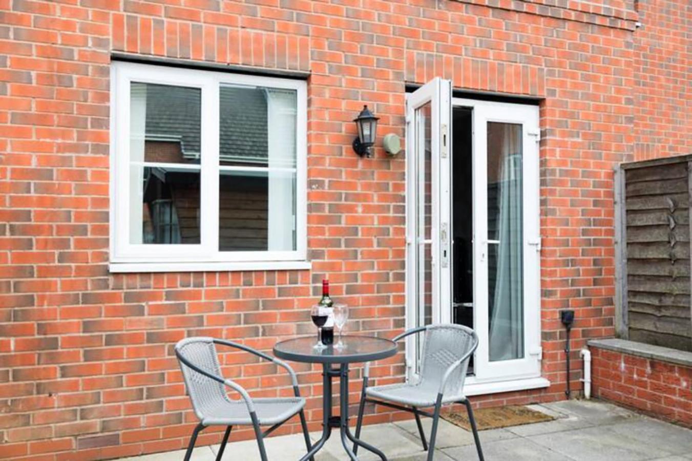 Walsall Group Accommodation Экстерьер фото