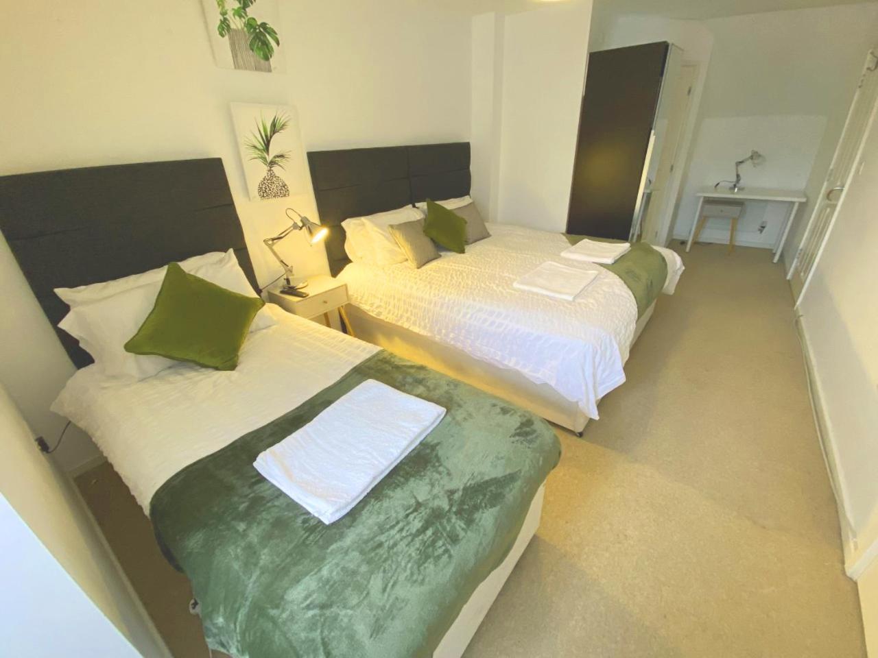 Walsall Group Accommodation Экстерьер фото