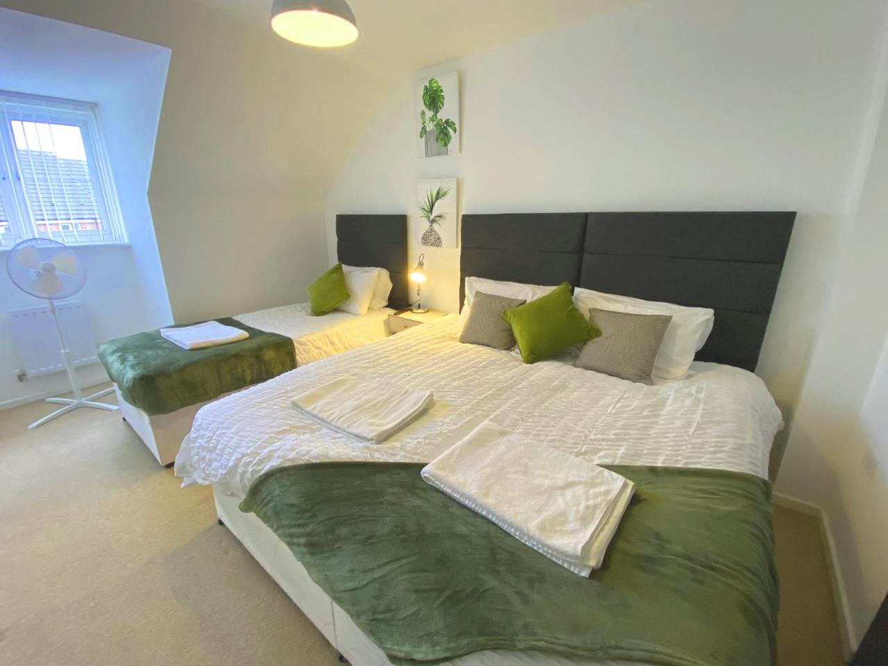Walsall Group Accommodation Экстерьер фото