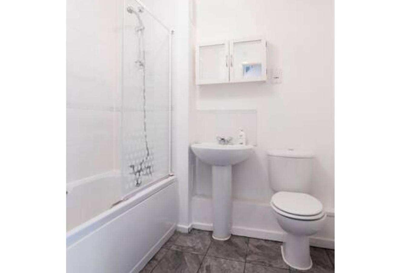 Walsall Group Accommodation Экстерьер фото