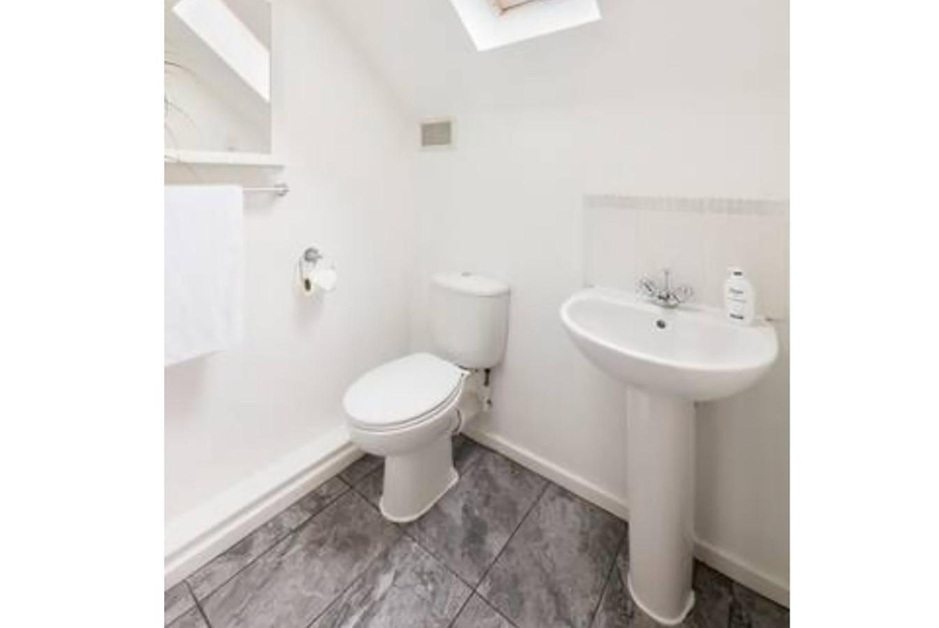 Walsall Group Accommodation Экстерьер фото